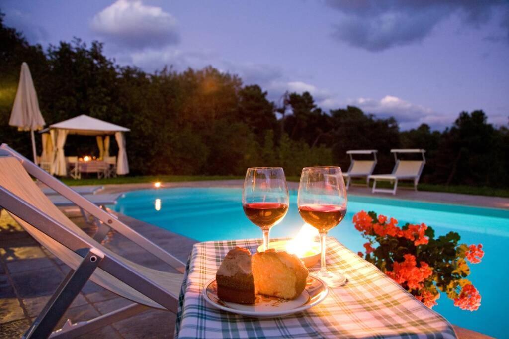 Villa Liz Tuscany, Private Pool, Hot Tub, Property Fenced, Pets Allowed بوبّي المظهر الخارجي الصورة